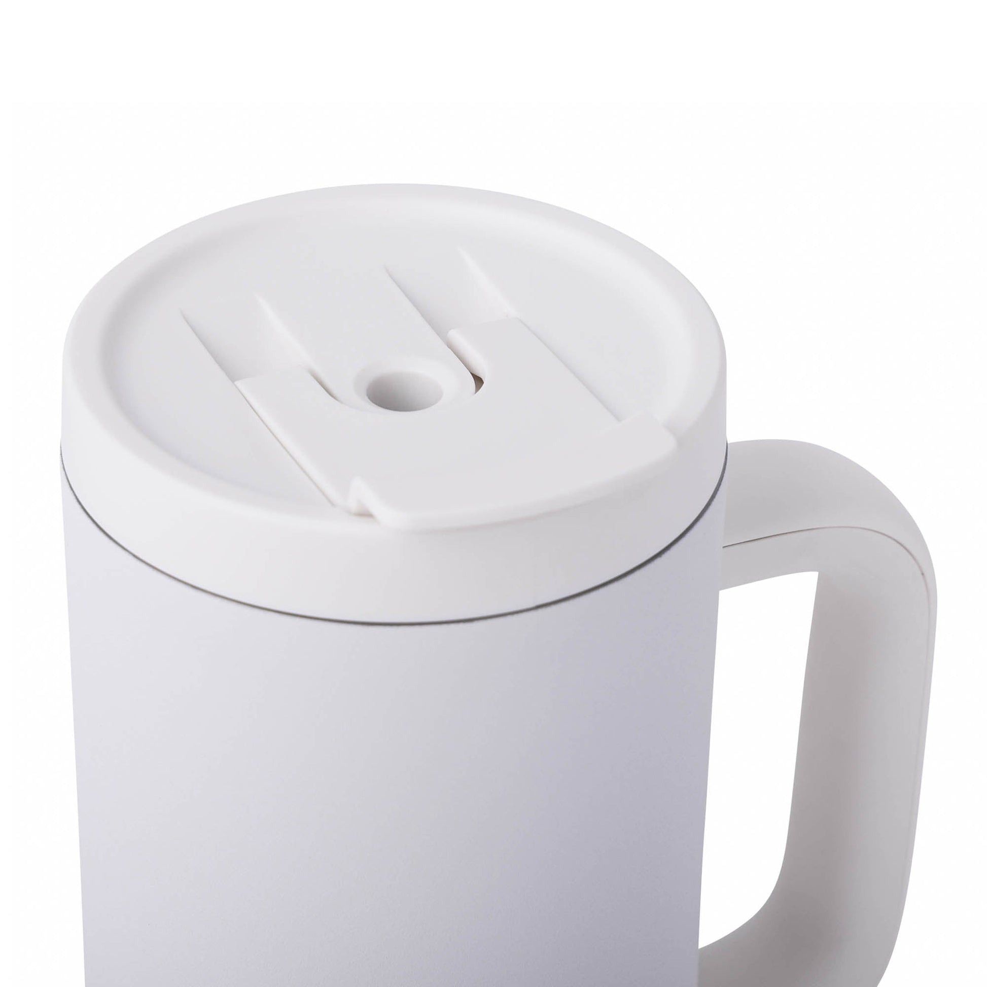 40-oz-leisure-tumbler-e7 CoreHome_MannaHydration_Whites_Raw-42.jpg